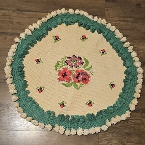 Vintage Handmade Teal Purple Cream Floral Crochet Rug Circle Tassel Home Decor